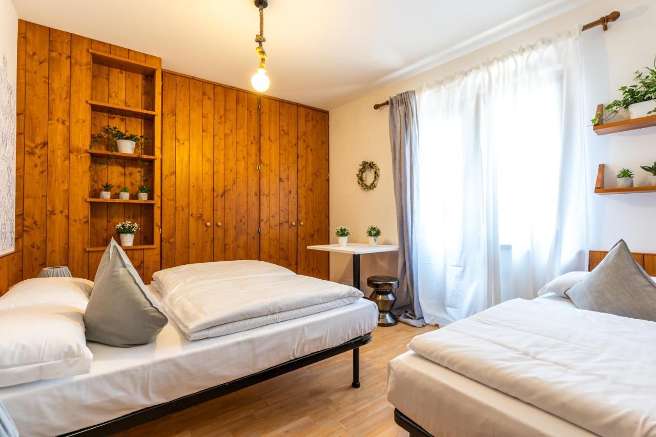 Hotel Sleep In Venzone Esterno foto