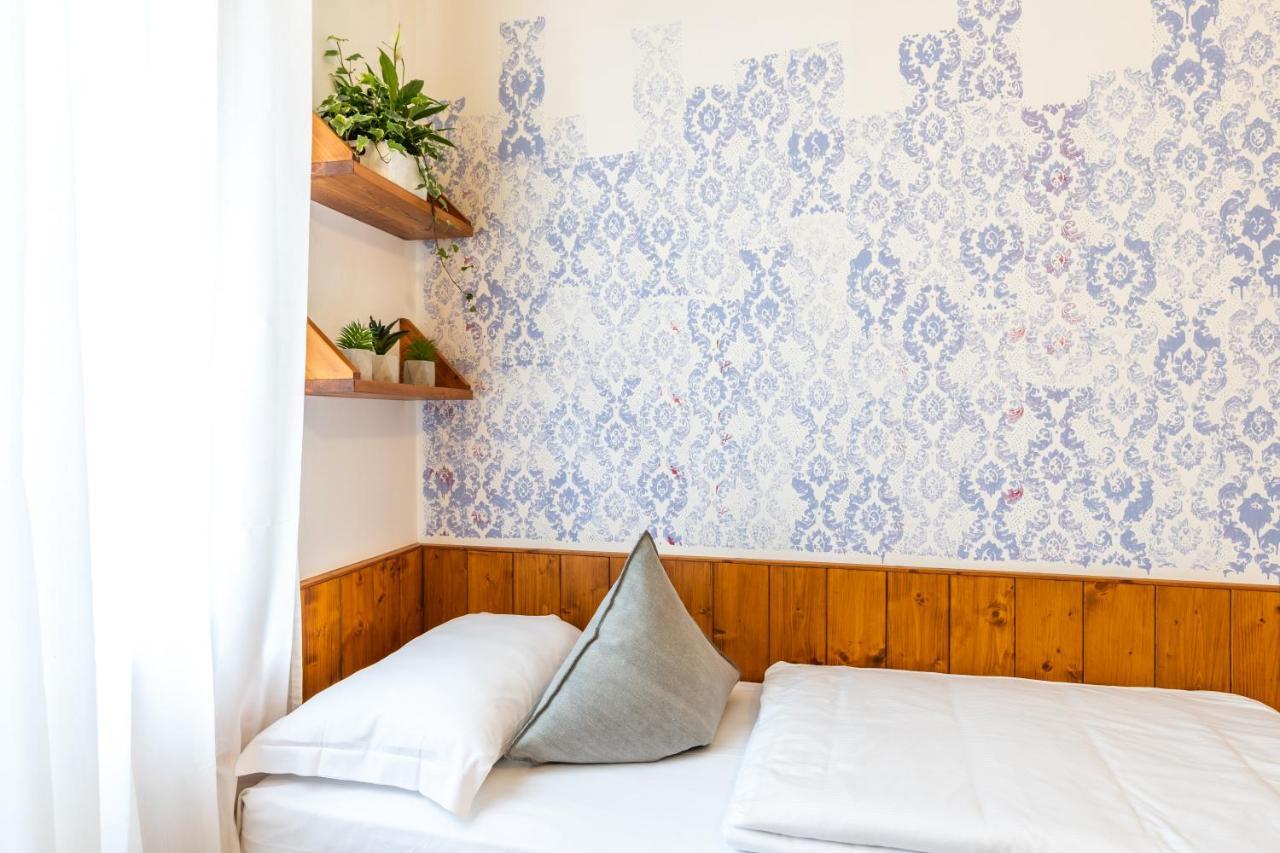 Hotel Sleep In Venzone Esterno foto