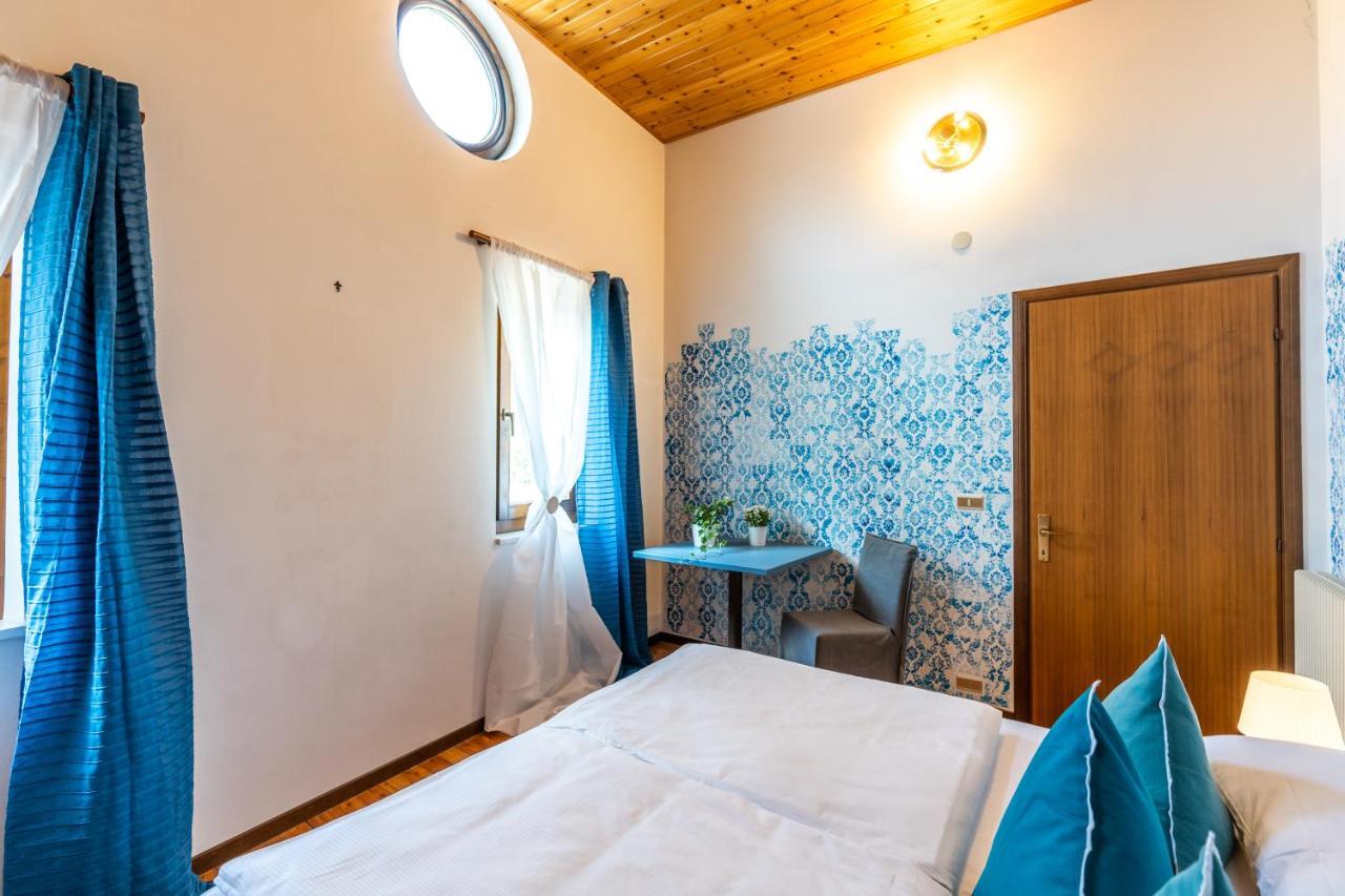 Hotel Sleep In Venzone Esterno foto